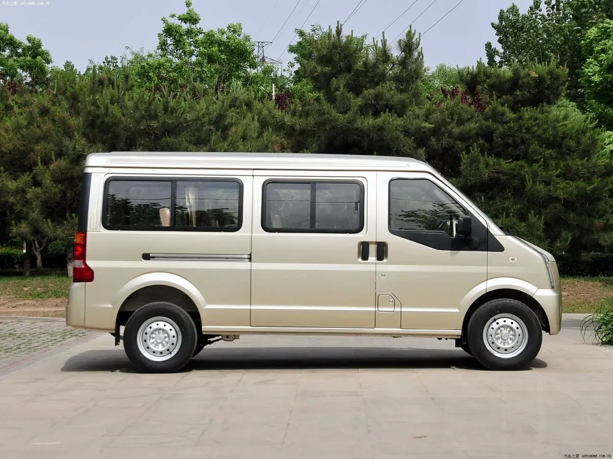 Dongfeng C36 I Минивэн — сүрөт 2