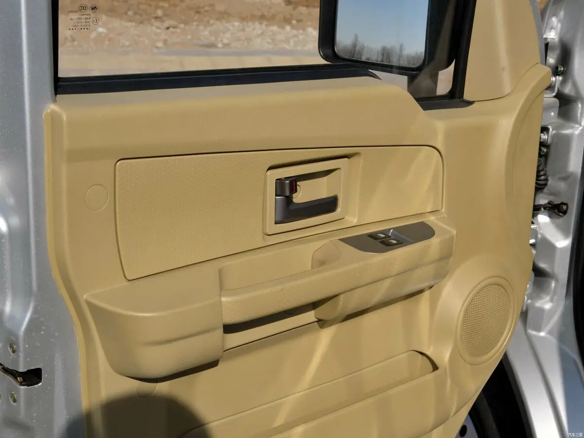 Dongfeng C36 I Минивэн — сүрөт 11