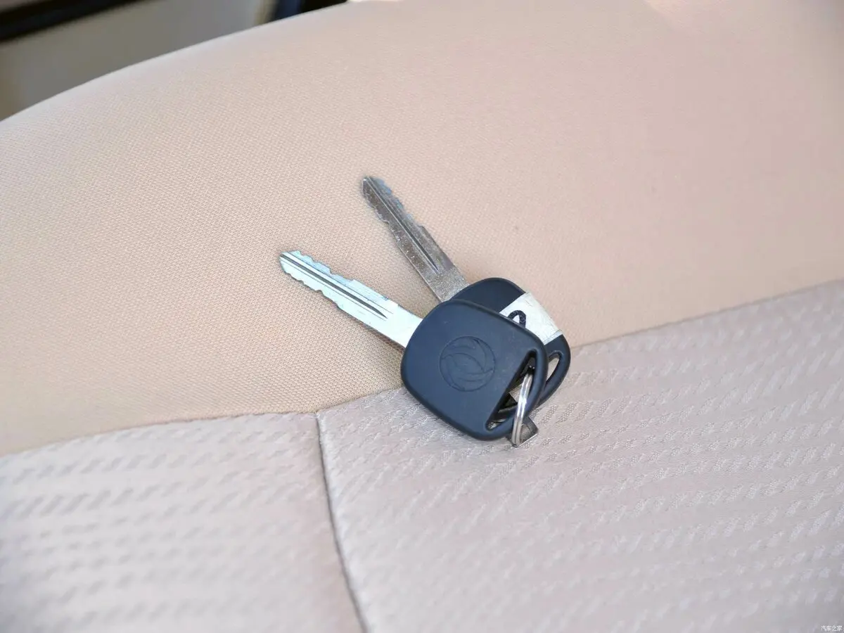 Dongfeng C36 I Минивэн — сүрөт 17