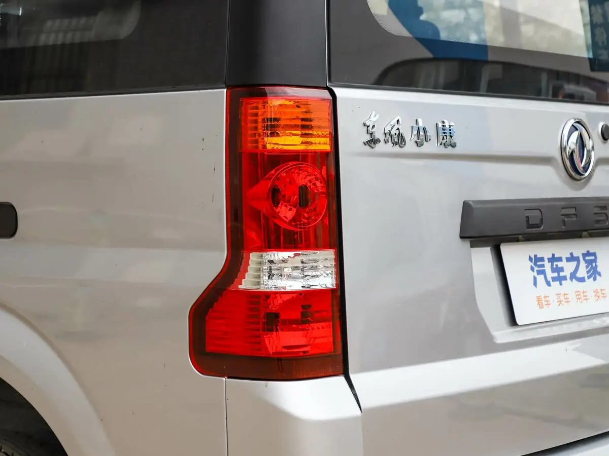 Dongfeng C36 I Рестайлинг Минивэн — photo 15