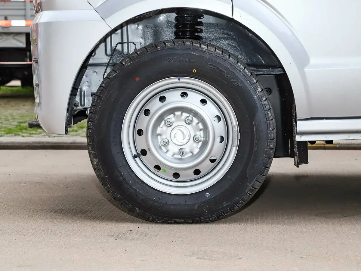 Dongfeng C36 I Рестайлинг Минивэн — photo 18