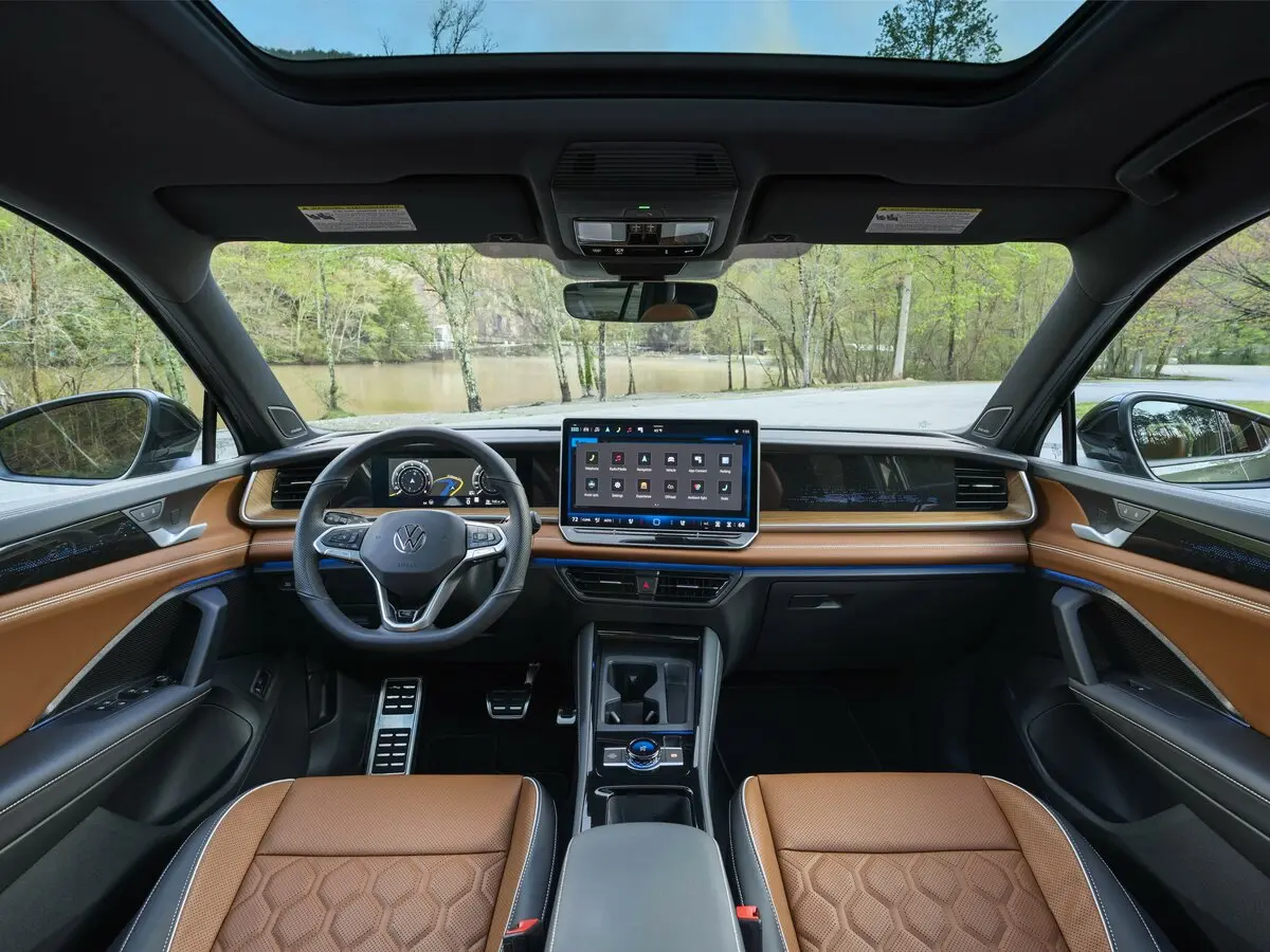 Volkswagen Tiguan III (NA Market) Внедорожник 5 дв. — сүрөт 6