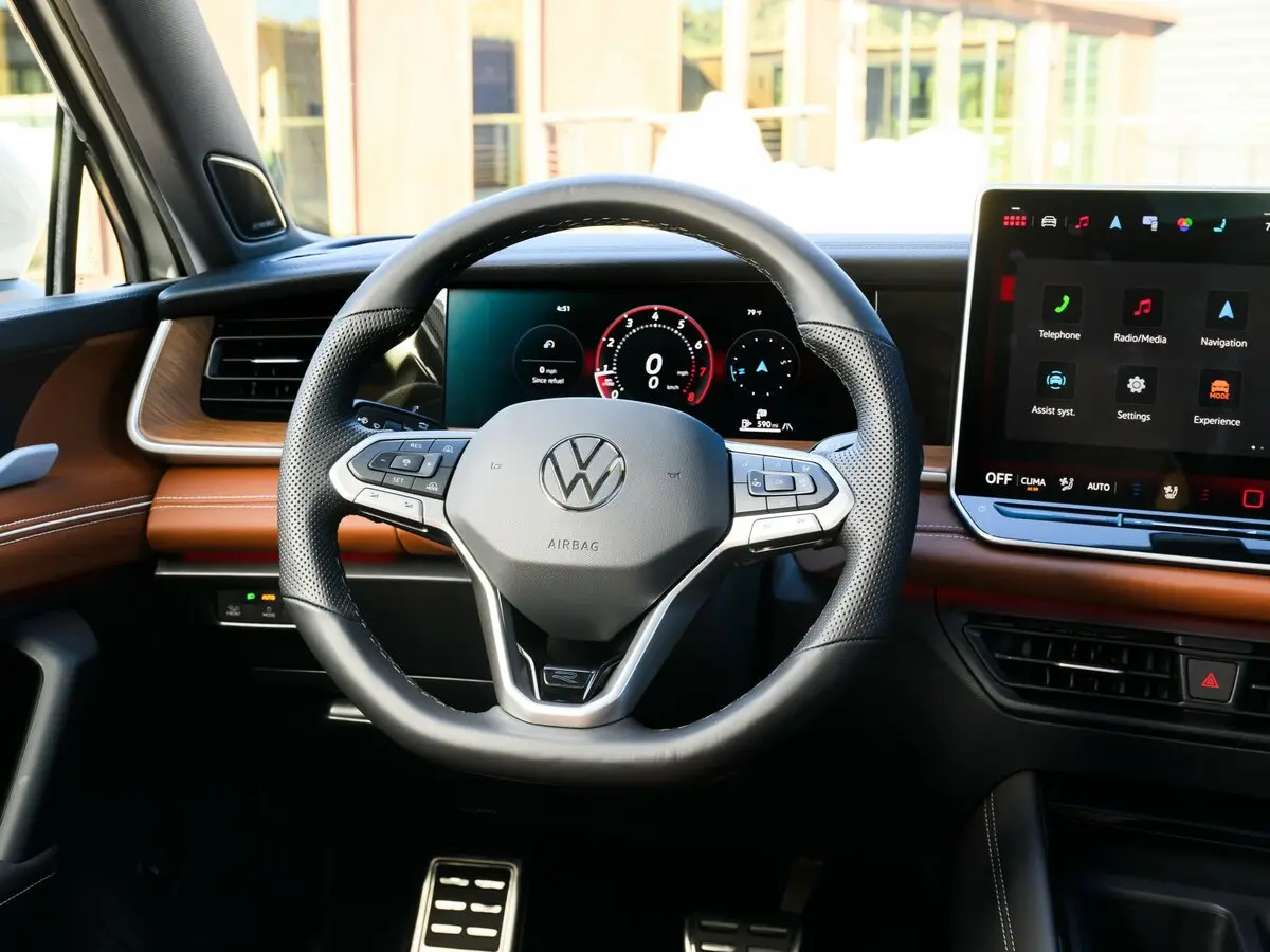 Volkswagen Tiguan III (NA Market) Внедорожник 5 дв. — сүрөт 9