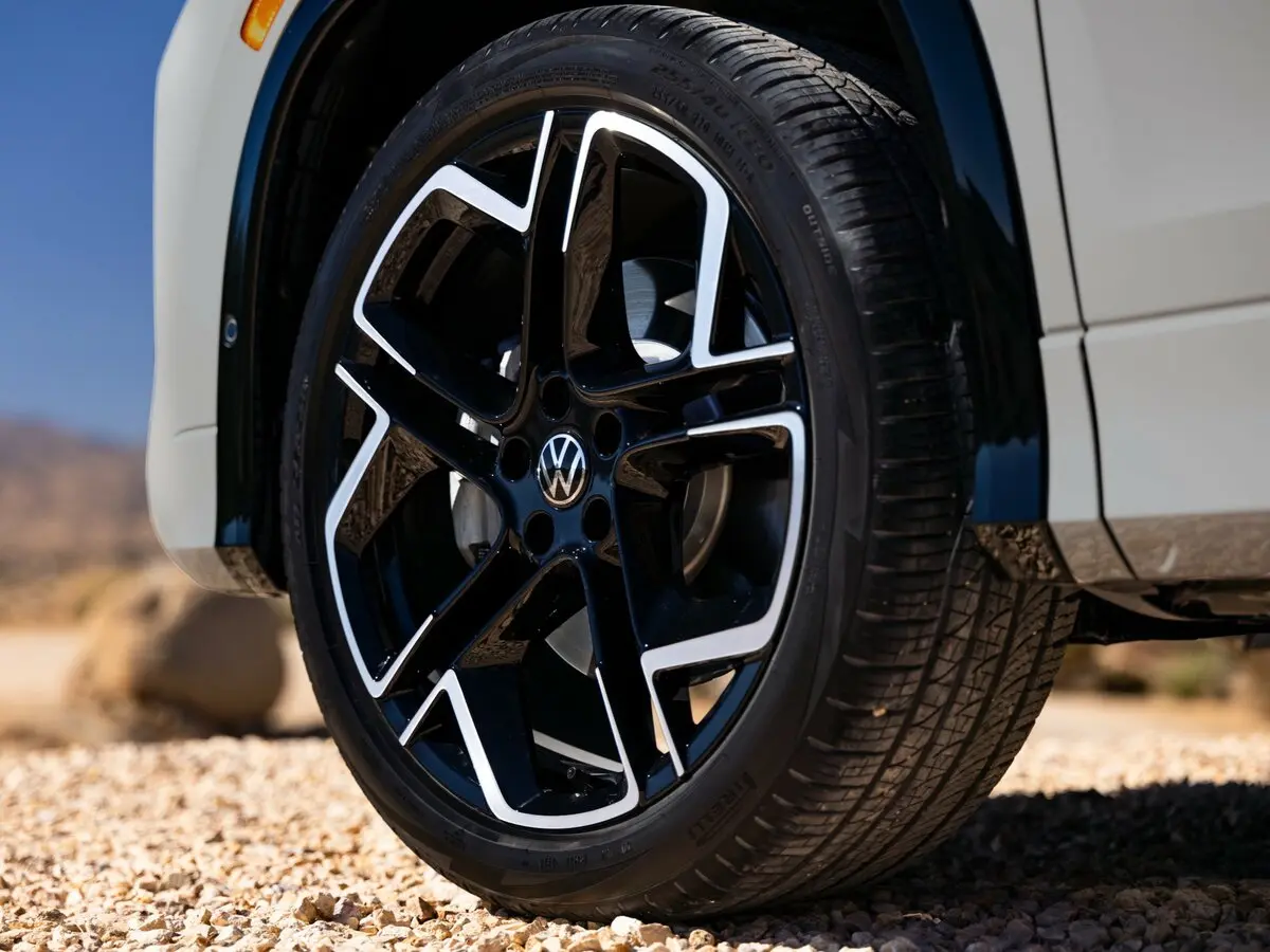 Volkswagen Tiguan III (NA Market) Внедорожник 5 дв. — сүрөт 16
