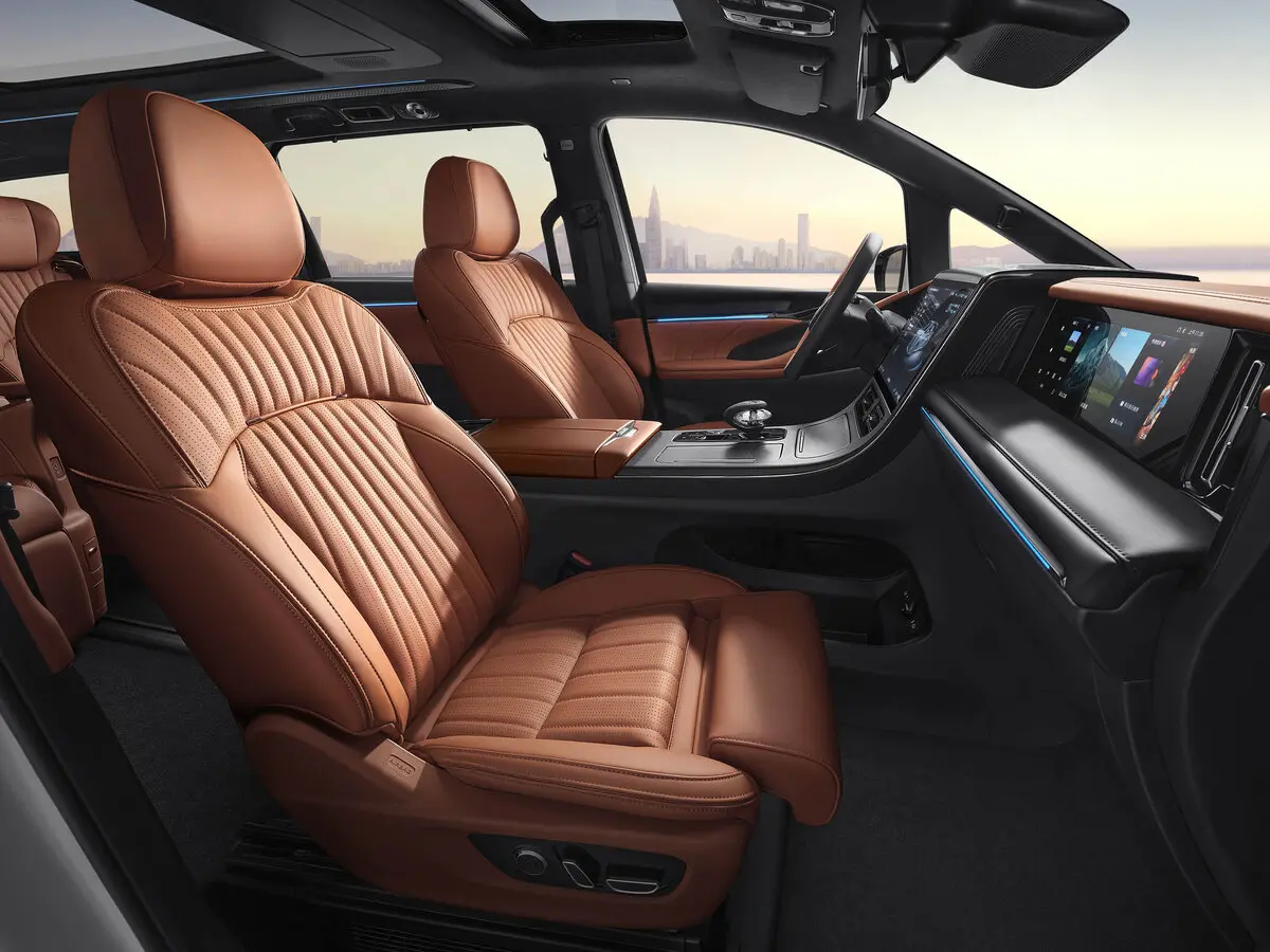GAC Trumpchi E9 I Минивэн Master Edition — photo 7