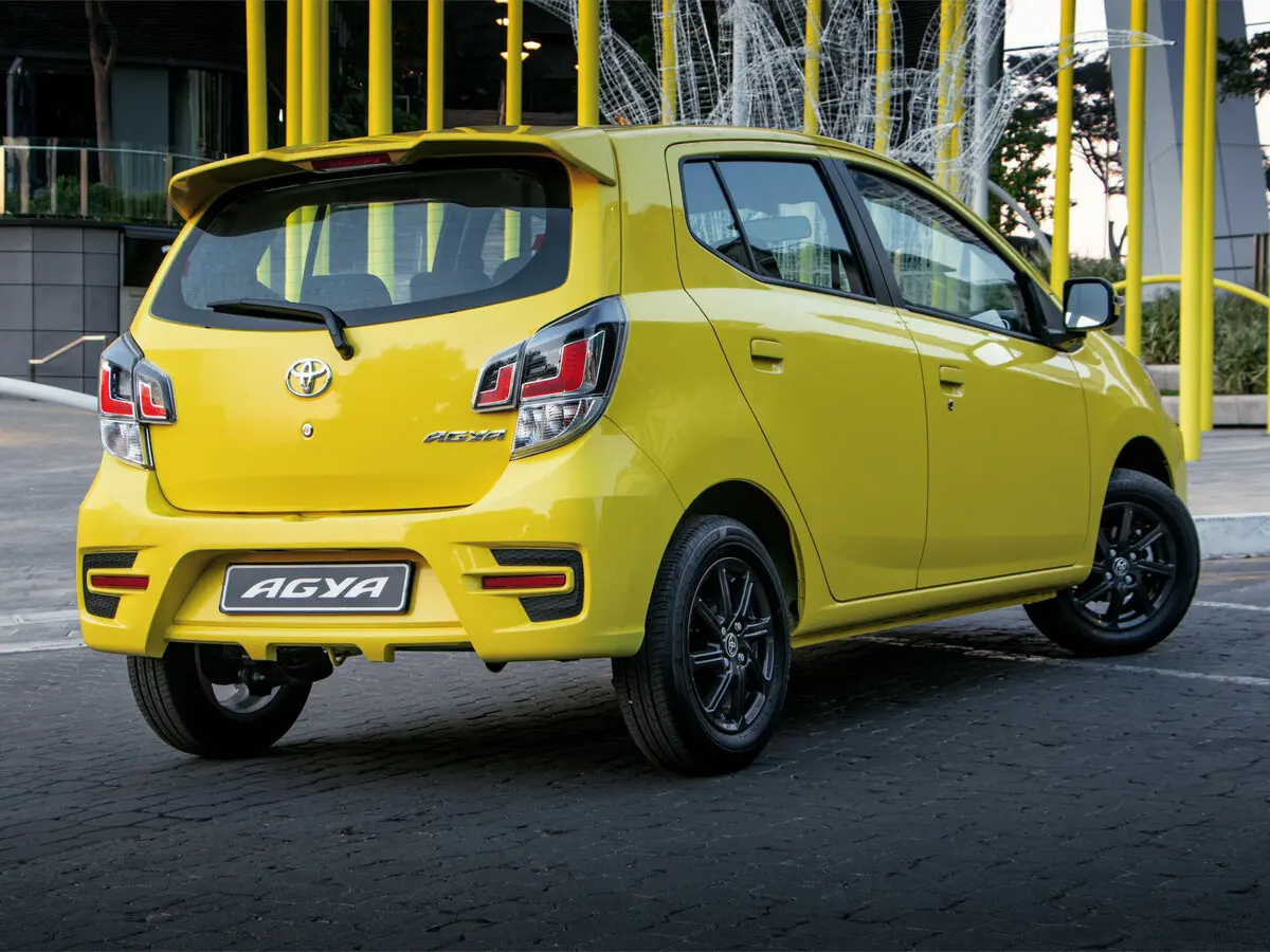 Toyota Agya I Хэтчбек 5 дв. — фото 4