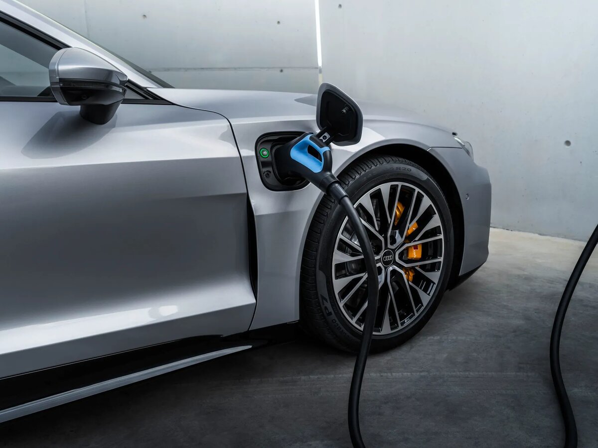 Audi e-tron GT I Рестайлинг Седан