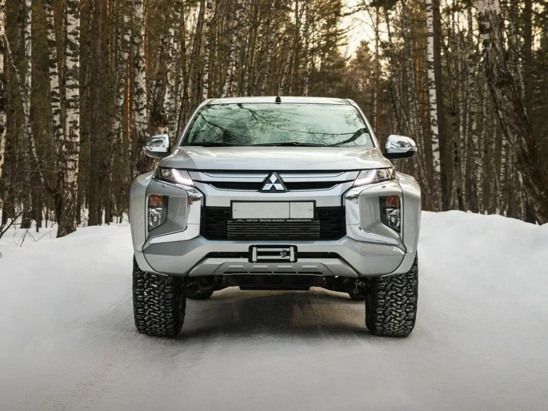 Mitsubishi L200 V Рестайлинг Пикап Двойная кабина Arctic Trucks — сүрөт 3