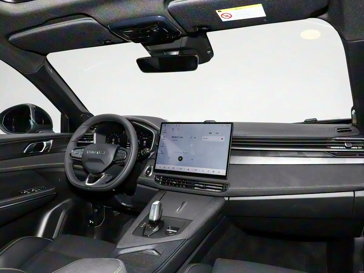 Lynk & Co 01 I Рестайлинг 2 Внедорожник 5 дв. — сүрөт 5