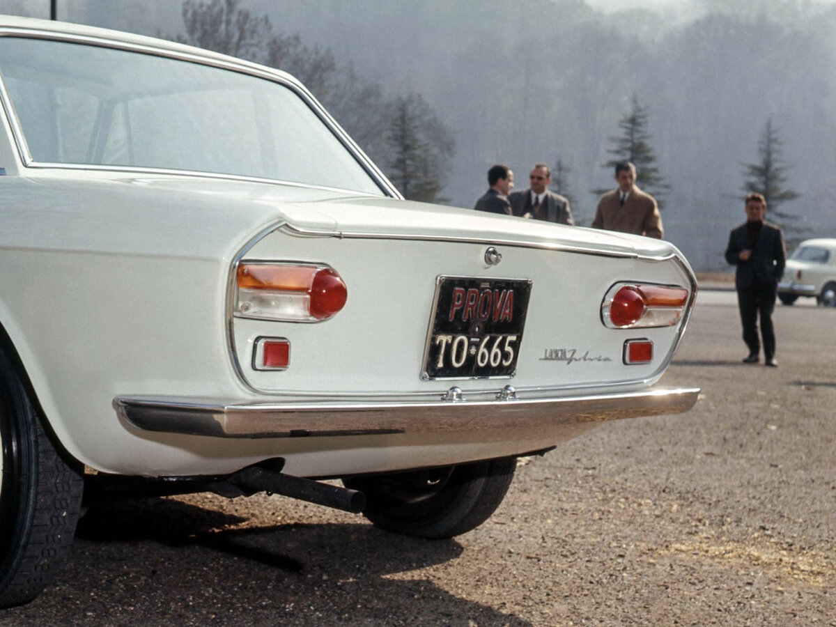 Lancia Fulvia 1968 – 1975 Купе — фото 12