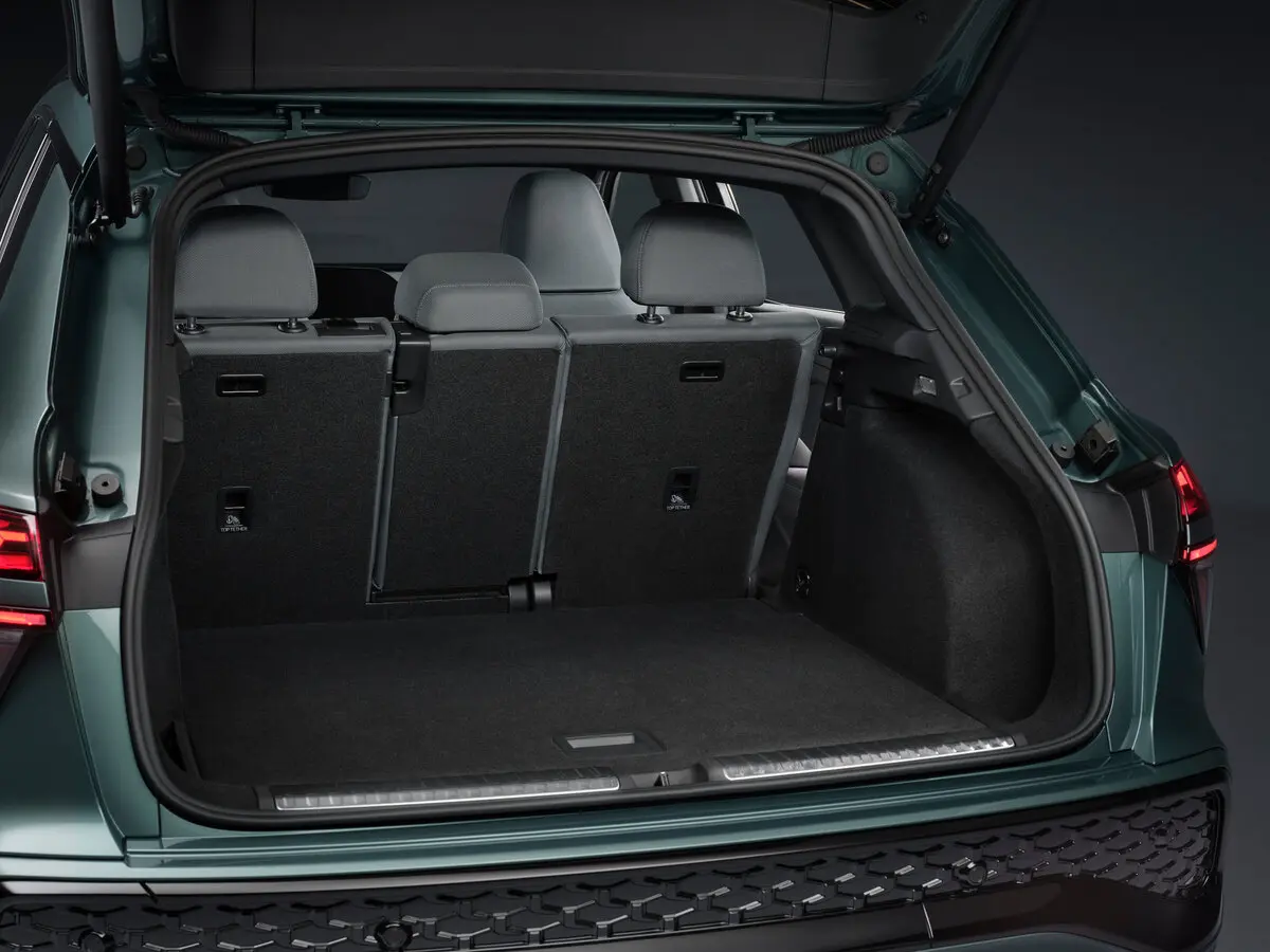 Audi Q3 III (FJ) Внедорожник 5 дв. — сүрөт 10