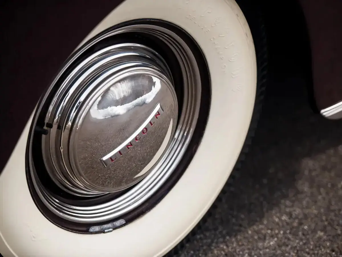 Lincoln Continental I Рестайлинг Кабриолет — 照片 7