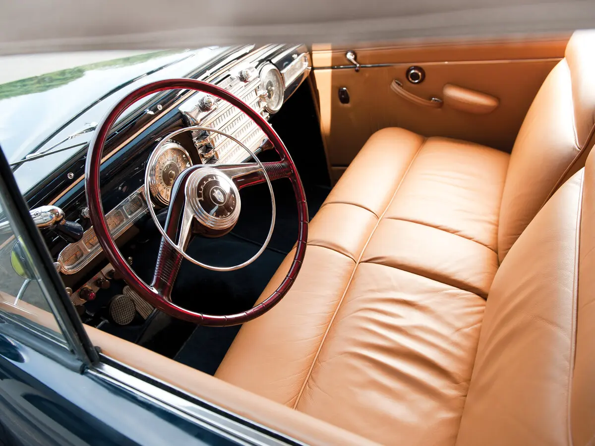 Lincoln Continental I Рестайлинг 2 Кабриолет — сүрөт 5