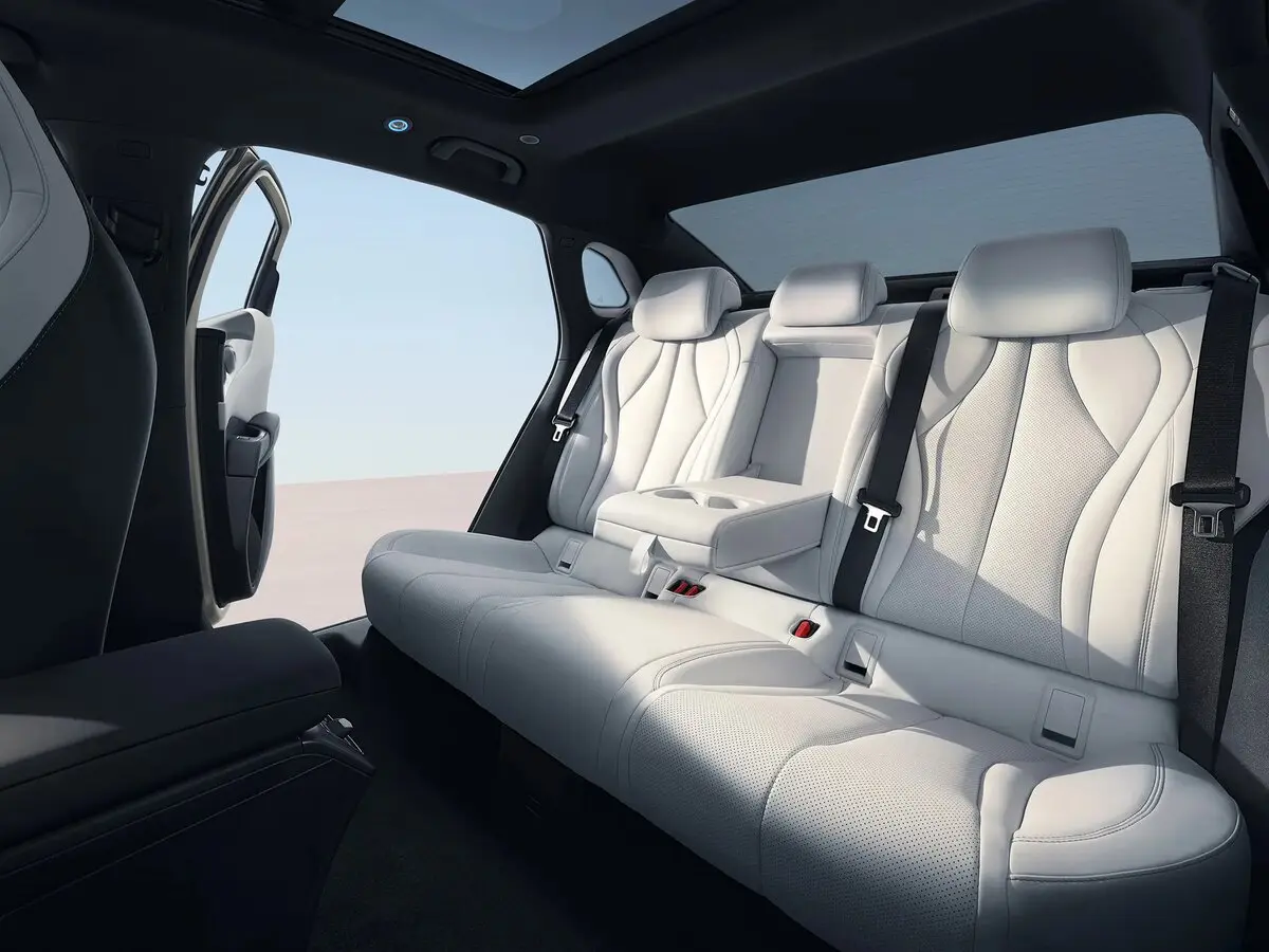 BYD Seal 06 I Седан EV — 照片 7