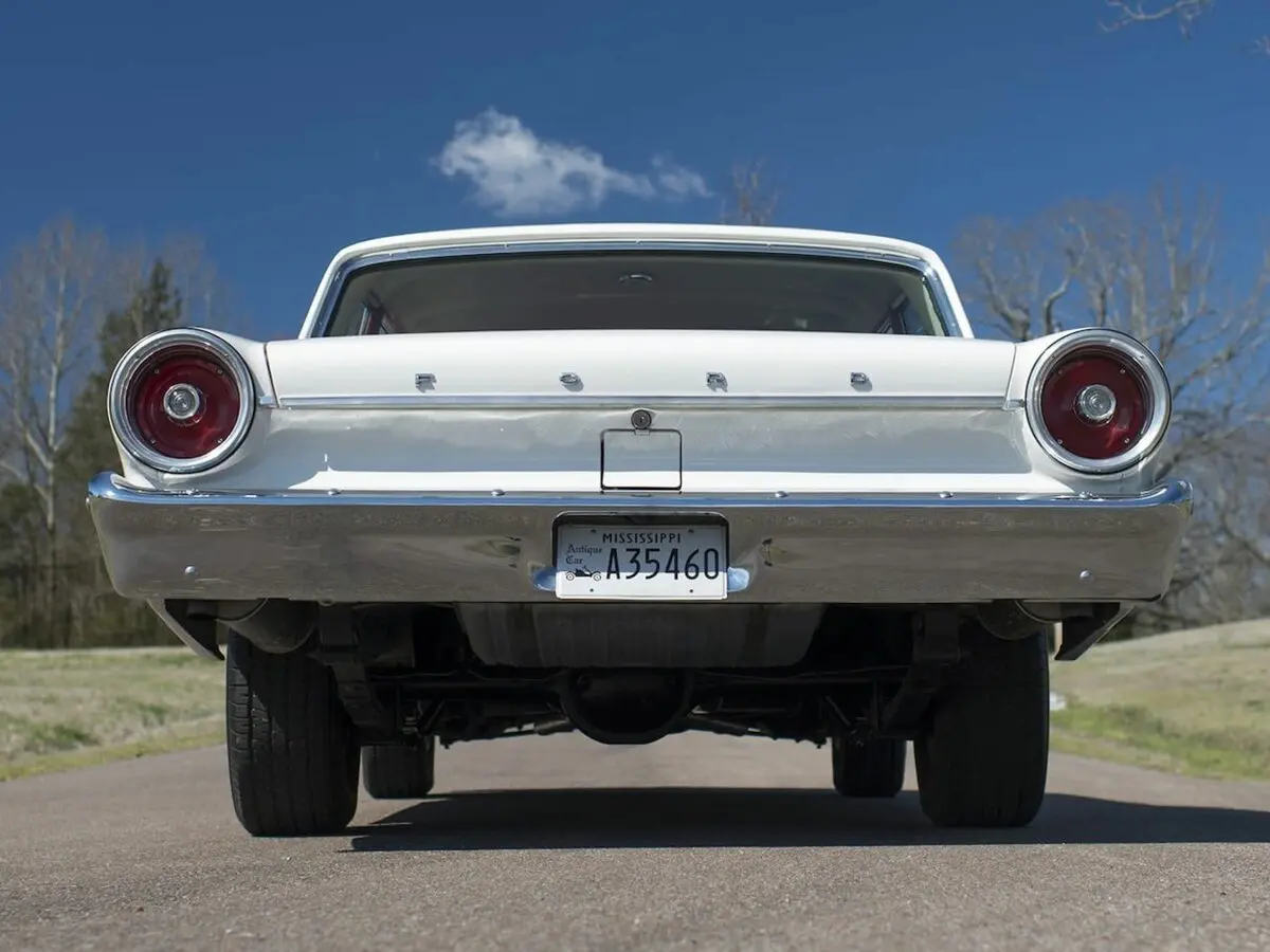 Ford 300 1963 – 1963 Купе — сүрөт 3