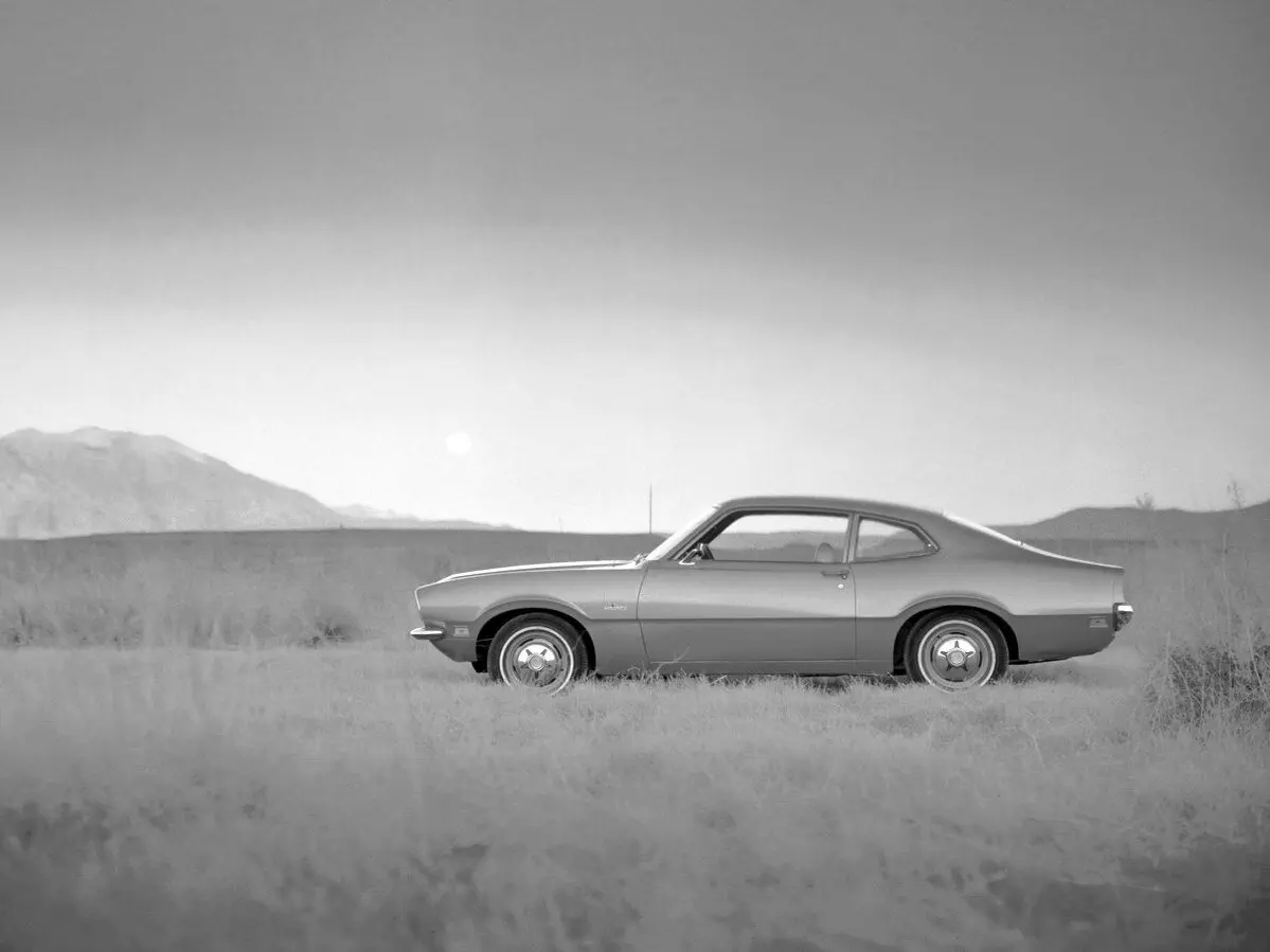 Ford Maverick I Седан 2 дв. — photo 2