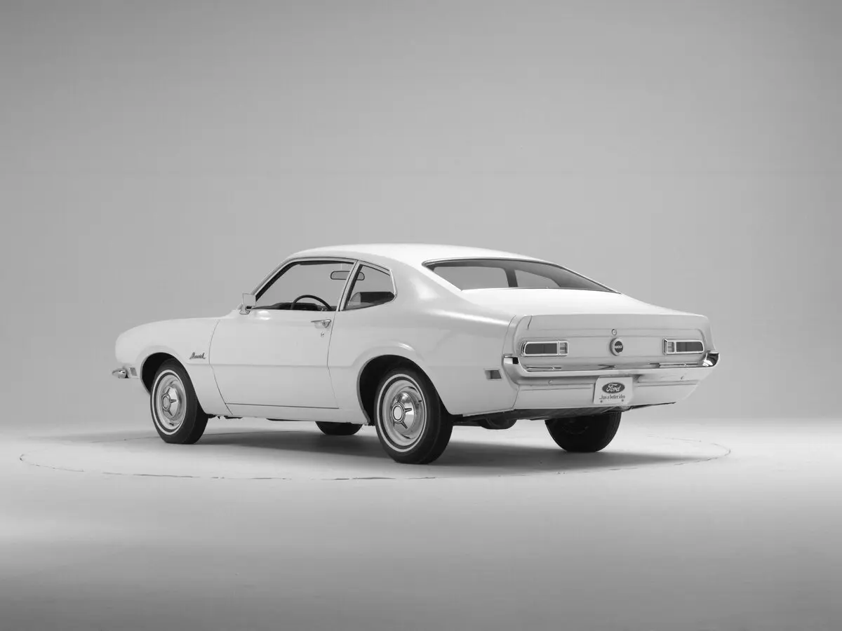 Ford Maverick I Седан 2 дв. — photo 4