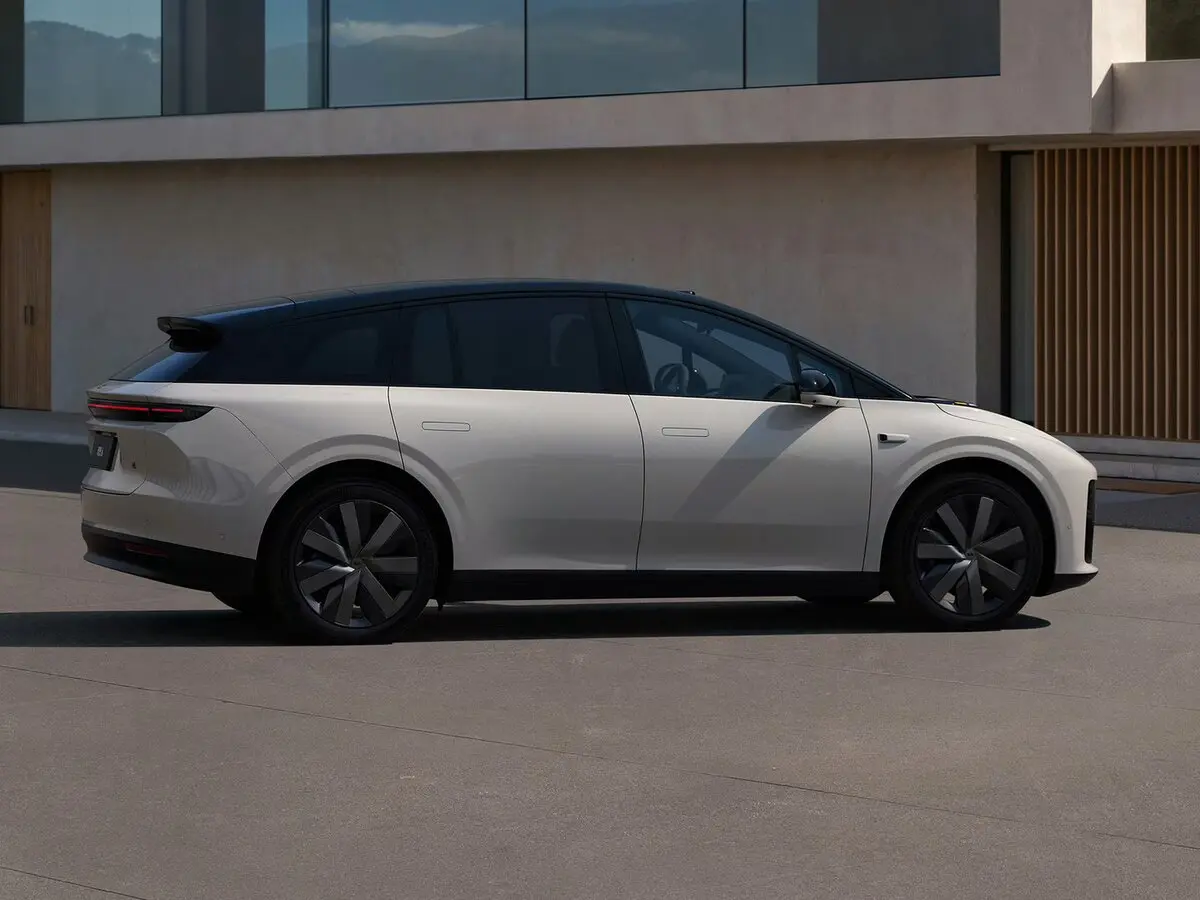 Li Auto (Lixiang) i6 2025 – н.в. Внедорожник 5 дв. — сүрөт 2