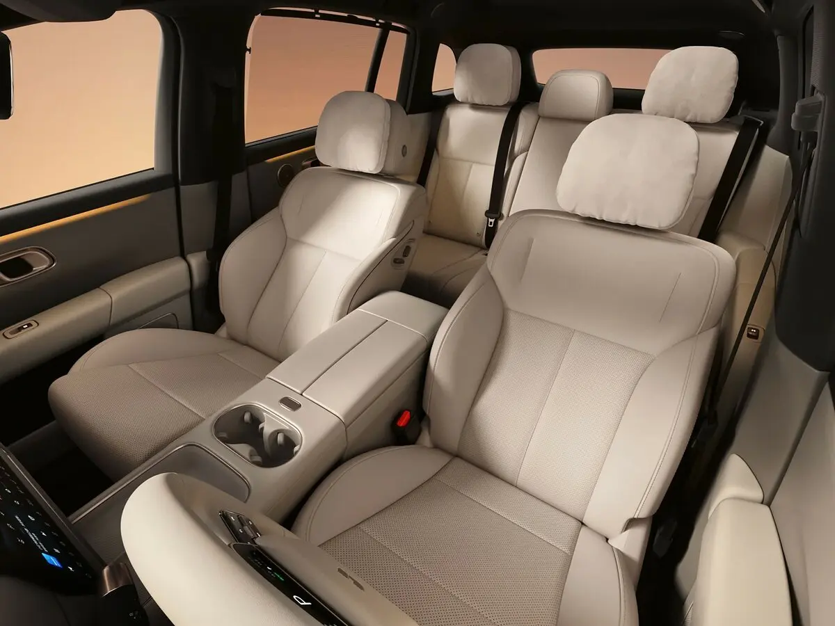 Li Auto (Lixiang) i6 2025 – н.в. Внедорожник 5 дв. — сүрөт 13