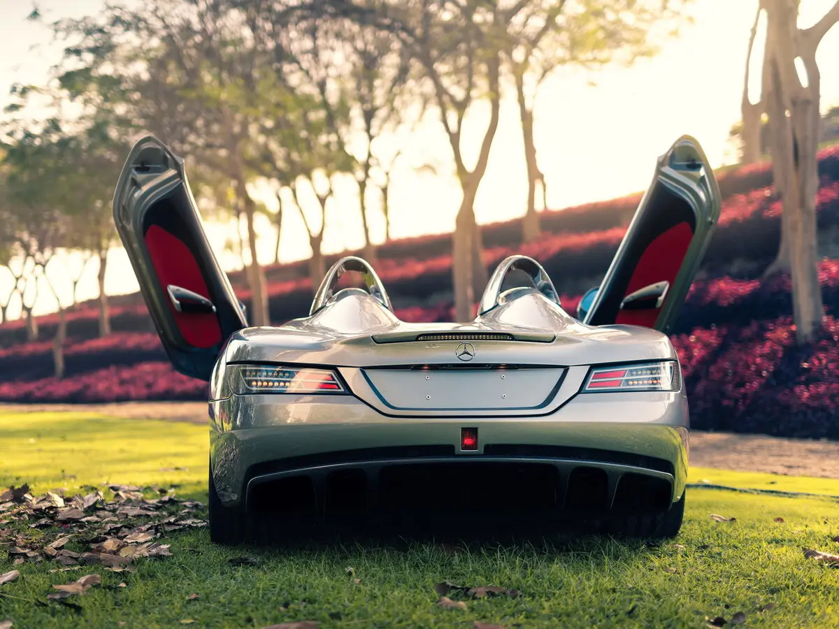 Mercedes-Benz SLR McLaren 2003 – 2009 Спидстер Stirling Moss — сүрөт 4