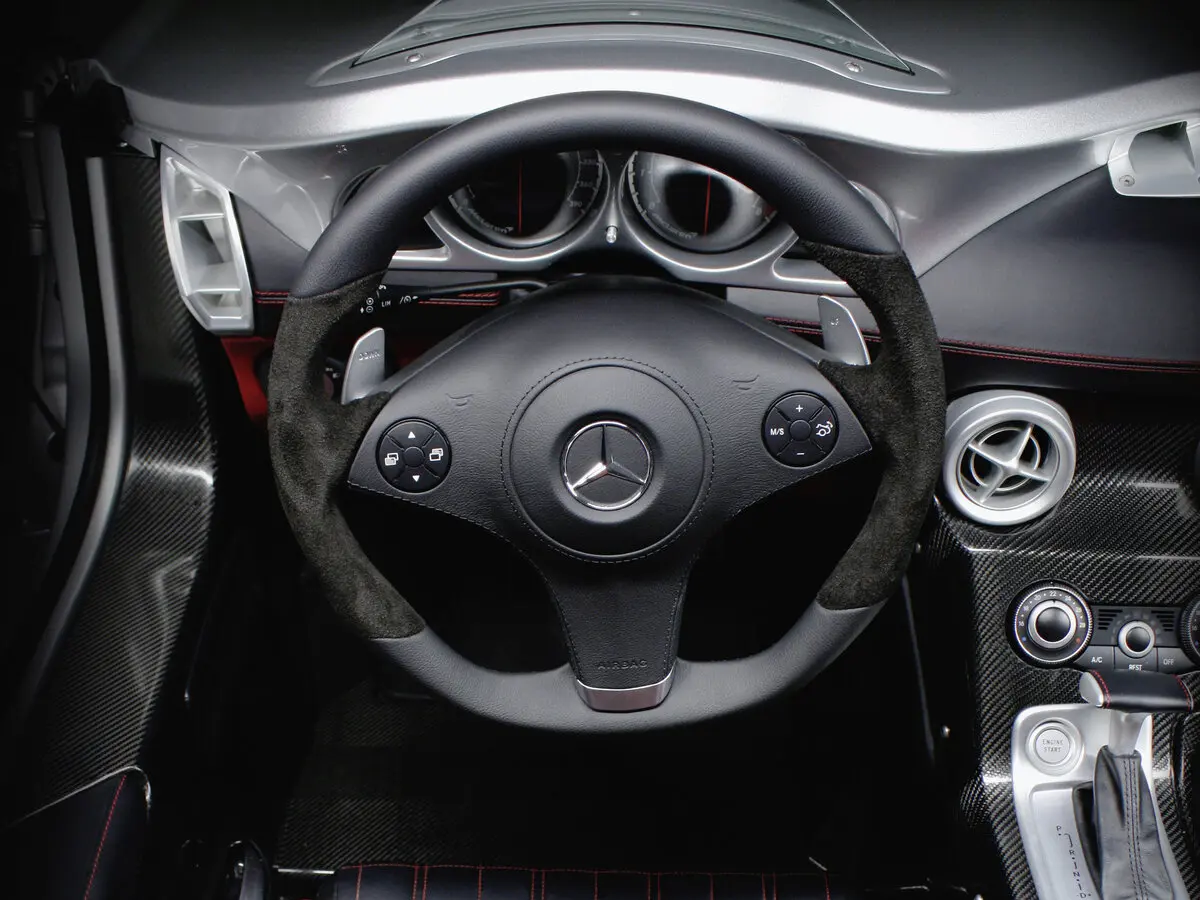 Mercedes-Benz SLR McLaren 2003 – 2009 Спидстер Stirling Moss — сүрөт 10