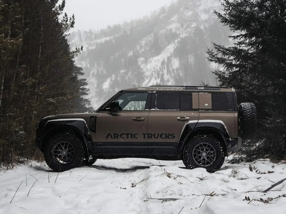 Land Rover Defender II Внедорожник 5 дв. Arctic Trucks AT35 — photo 2