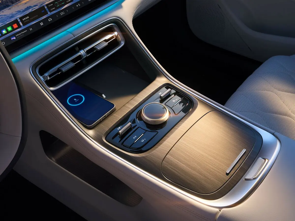 Geely Galaxy A7 2025 – н.в. Седан — сүрөт 8