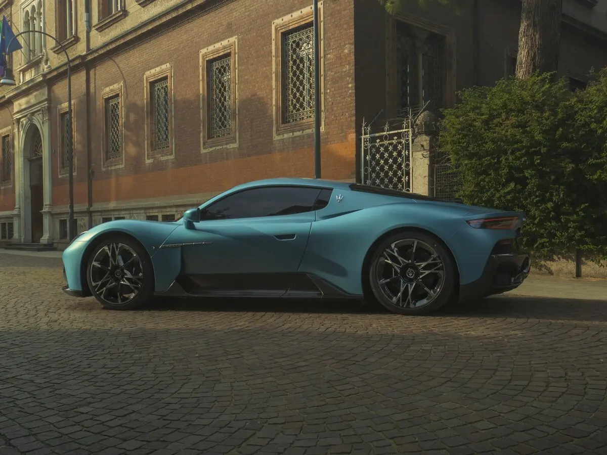 Maserati MCPura 2025 – н.в. Купе — сүрөт 2