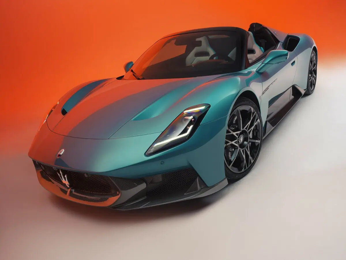 Maserati MCPura 2025 – н.в. Родстер Ceilo