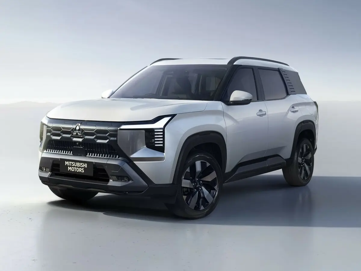 Mitsubishi Destinator 2025 – н.в.