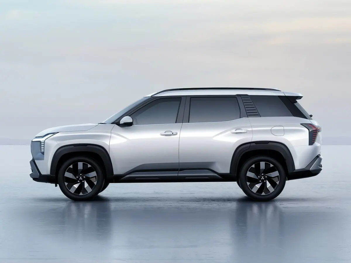 Mitsubishi Destinator 2025 – н.в. Внедорожник 5 дв. — сүрөт 2