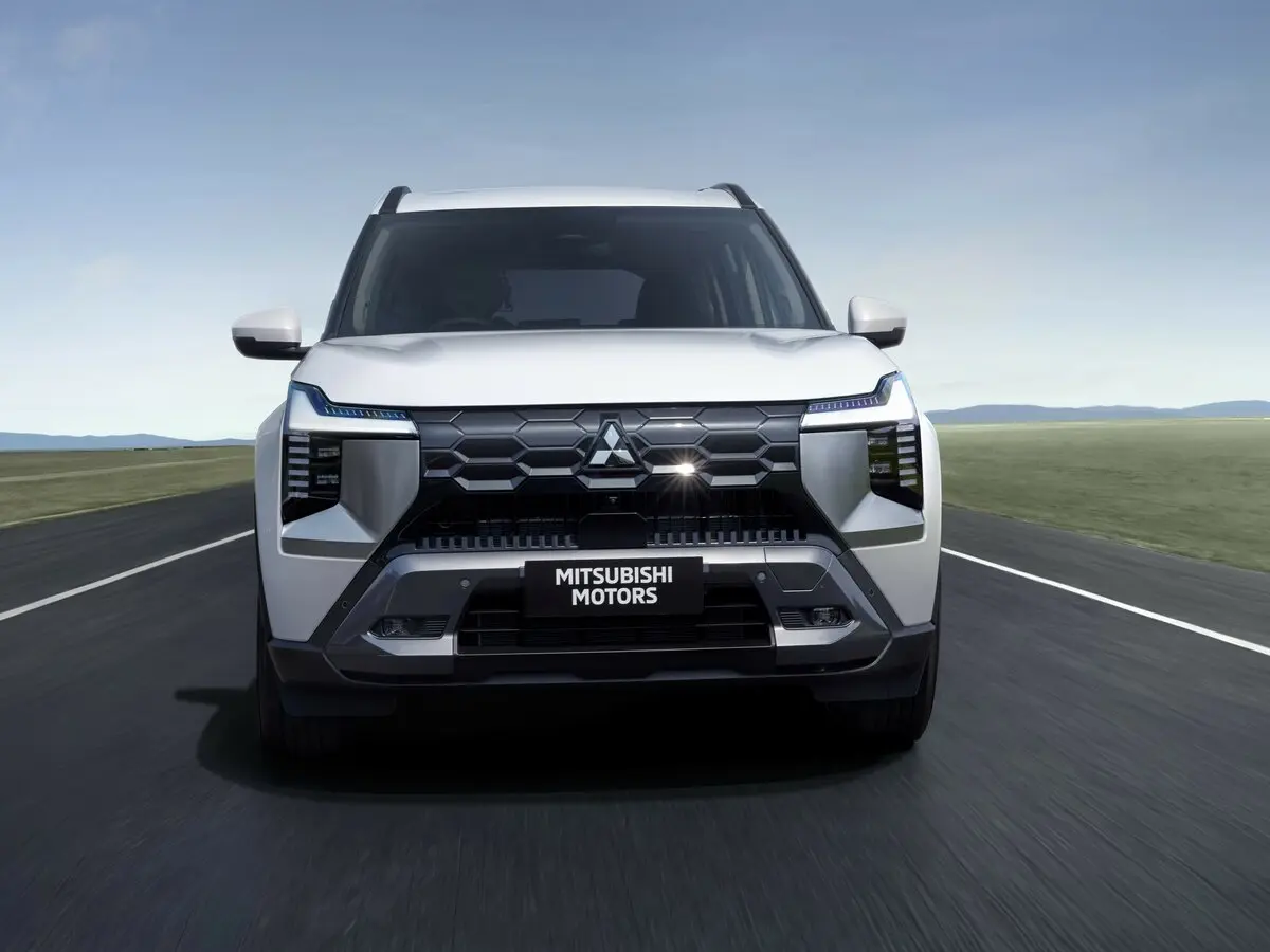 Mitsubishi Destinator 2025 – н.в. Внедорожник 5 дв. — сүрөт 3