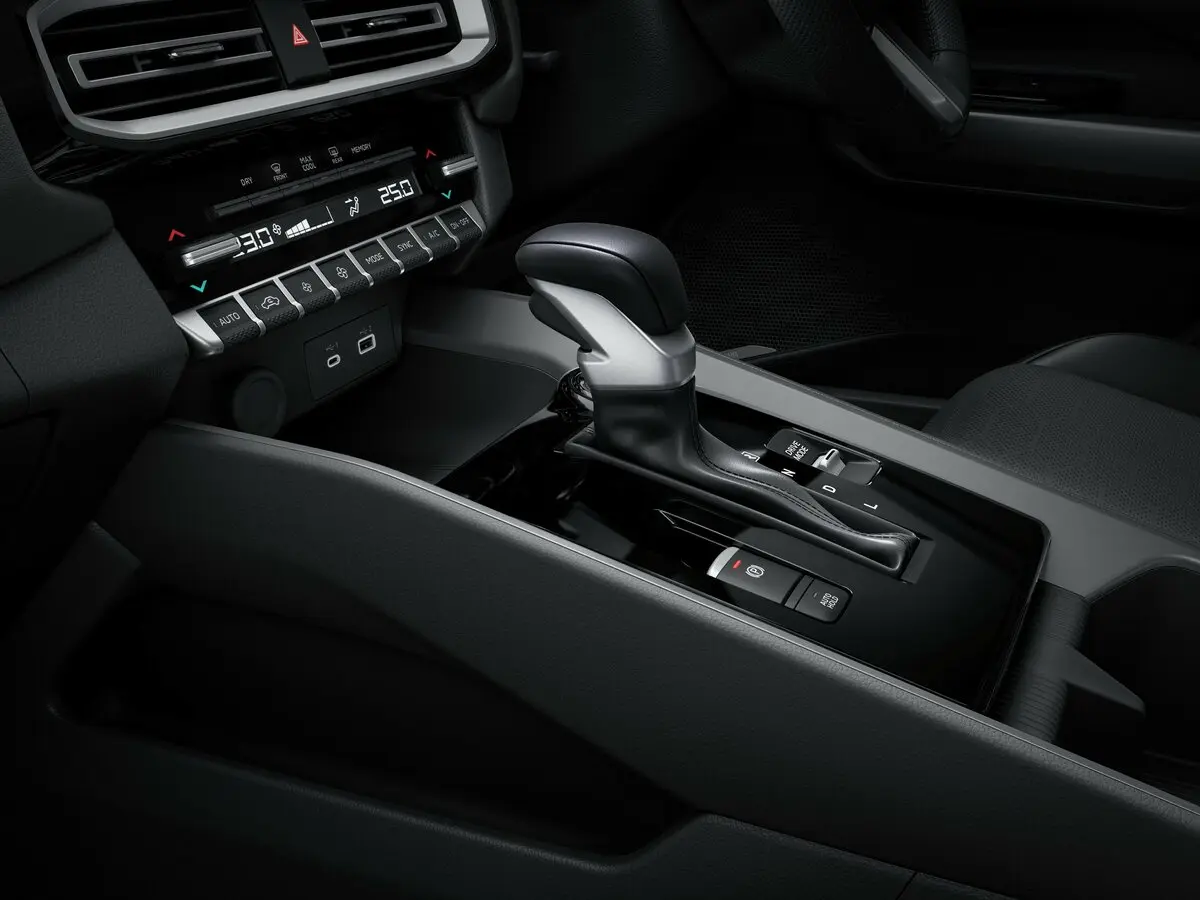 Mitsubishi Destinator 2025 – н.в. Внедорожник 5 дв. — сүрөт 11