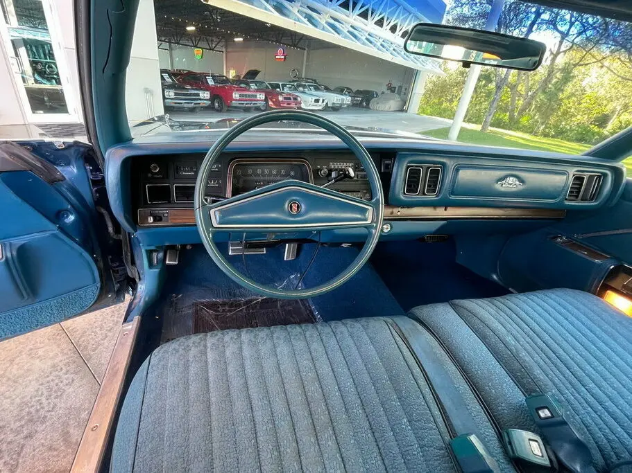 Chrysler New Yorker IX Купе-хардтоп — сүрөт 4