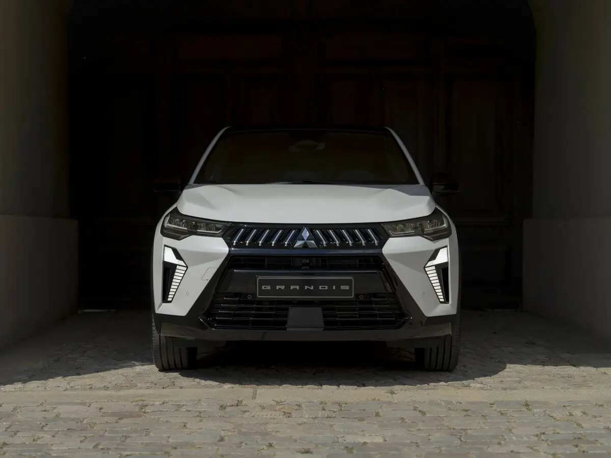 Mitsubishi Grandis II Внедорожник 5 дв. — сүрөт 3