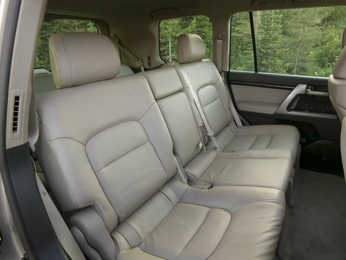 Toyota Land Cruiser 200 Series Внедорожник 5 дв. — фото 9