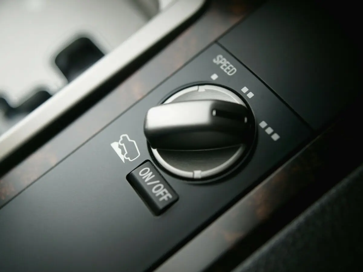 Toyota Land Cruiser 200 Series Внедорожник 5 дв. — фото 14