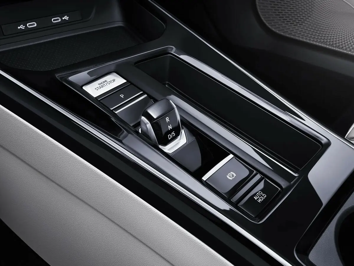 Volkswagen Lamando II Рестайлинг Лифтбек L — фото 8
