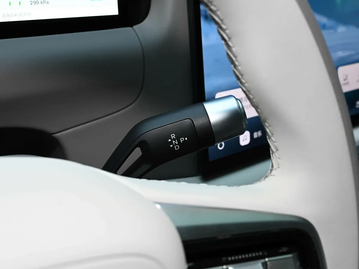 Geely Galaxy M9 2025 – н.в. Внедорожник 5 дв. — photo 13