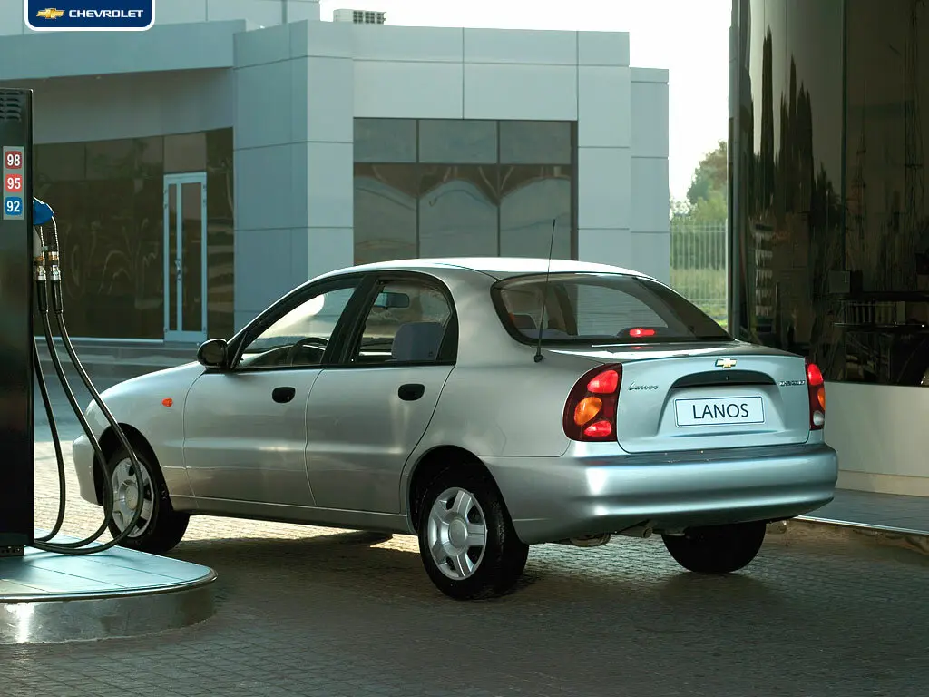 Chevrolet Lanos I Седан — сүрөт 4