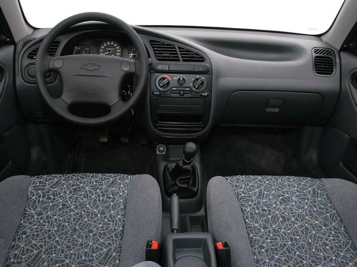 Chevrolet Lanos I Седан — сүрөт 5