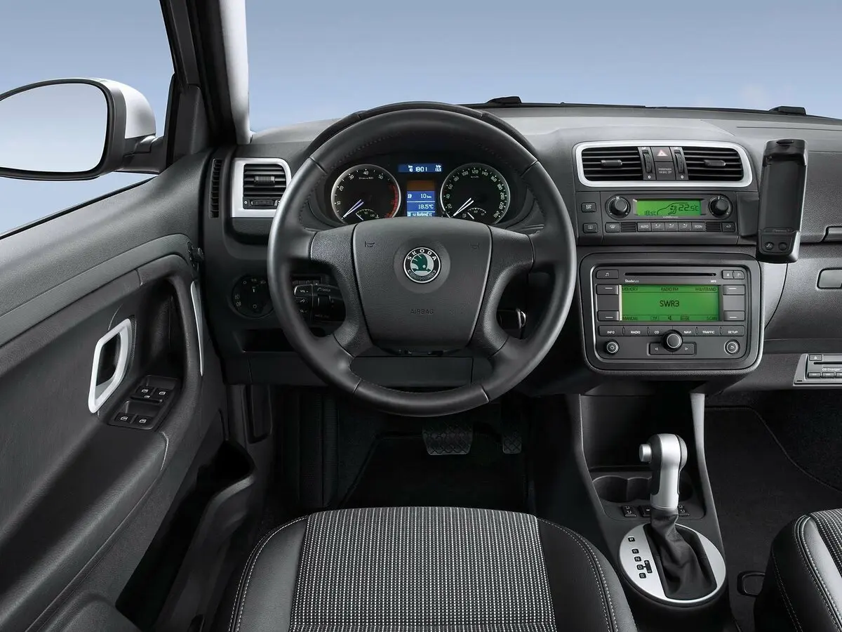 Skoda Fabia II Универсал 5 дв. — фото 7