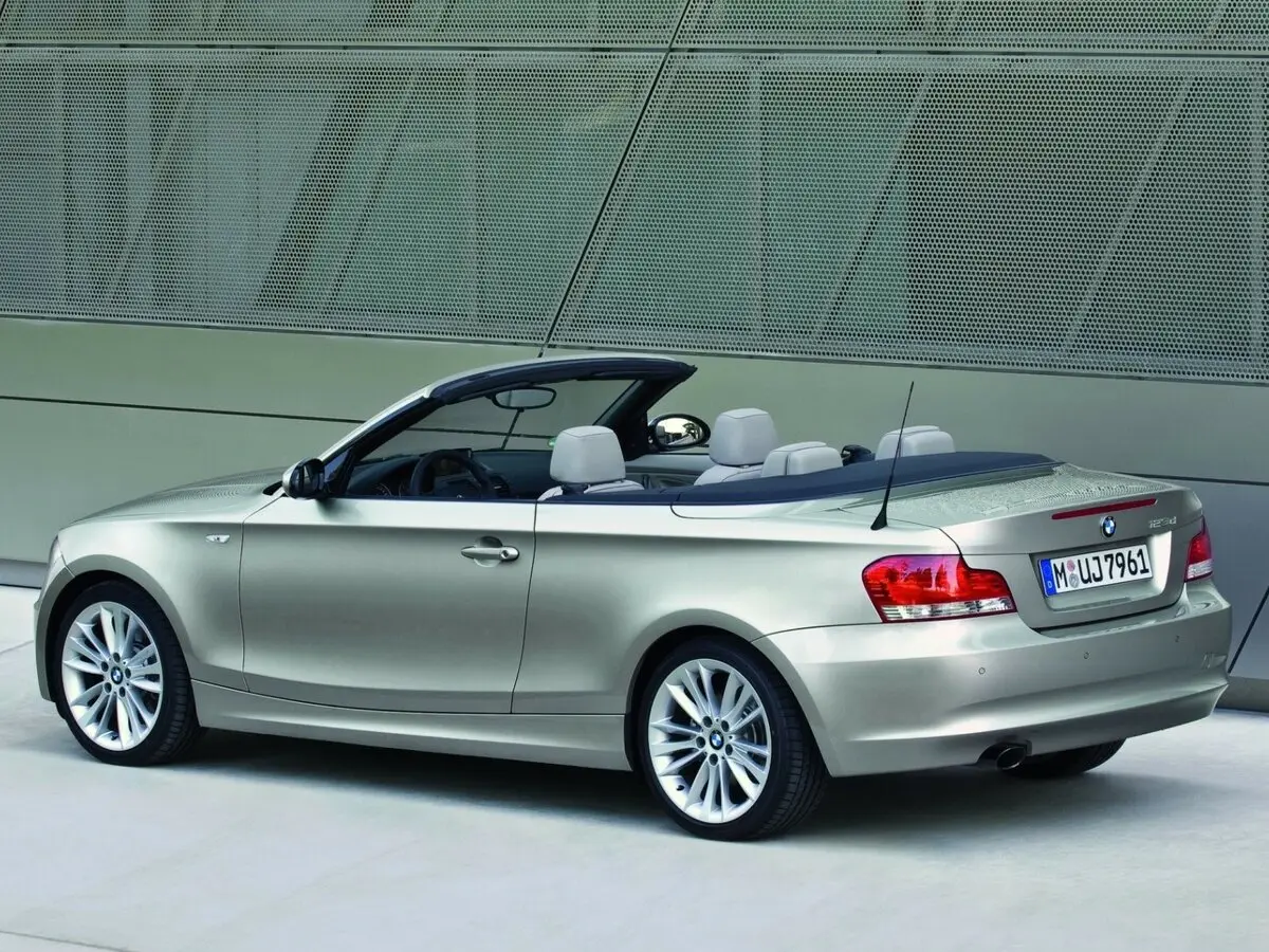 BMW 1 серии I (E81/E82/E87/E88) Рестайлинг Кабриолет — photo 5