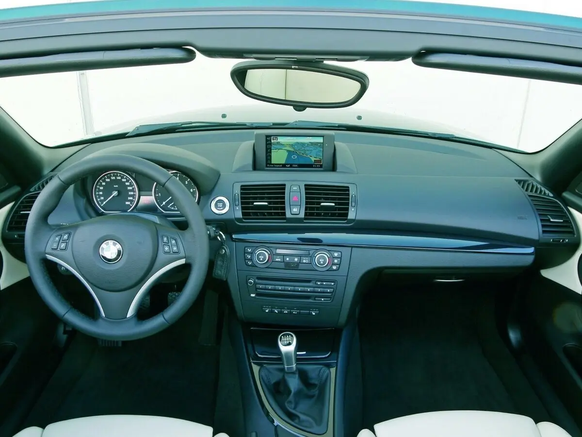 BMW 1 серии I (E81/E82/E87/E88) Рестайлинг Кабриолет — photo 6