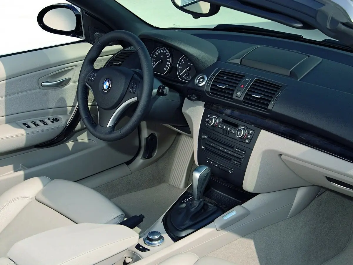 BMW 1 серии I (E81/E82/E87/E88) Рестайлинг Кабриолет — photo 7
