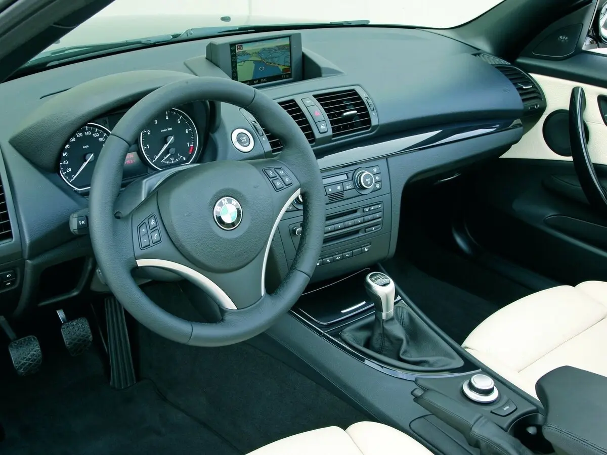 BMW 1 серии I (E81/E82/E87/E88) Рестайлинг Кабриолет — photo 8