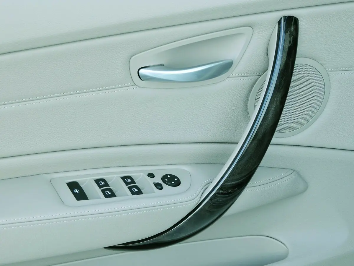 BMW 1 серии I (E81/E82/E87/E88) Рестайлинг Кабриолет — photo 12