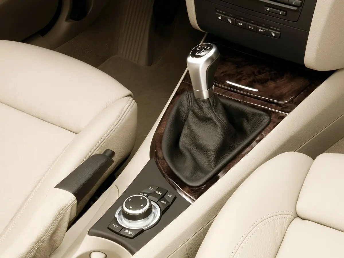 BMW 1 серии I (E81/E82/E87/E88) Рестайлинг Кабриолет — photo 13