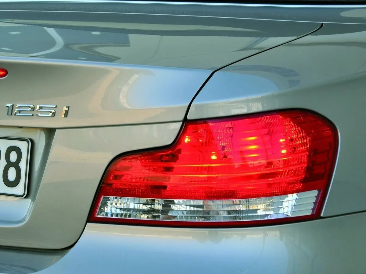 BMW 1 серии I (E81/E82/E87/E88) Рестайлинг Кабриолет — photo 16