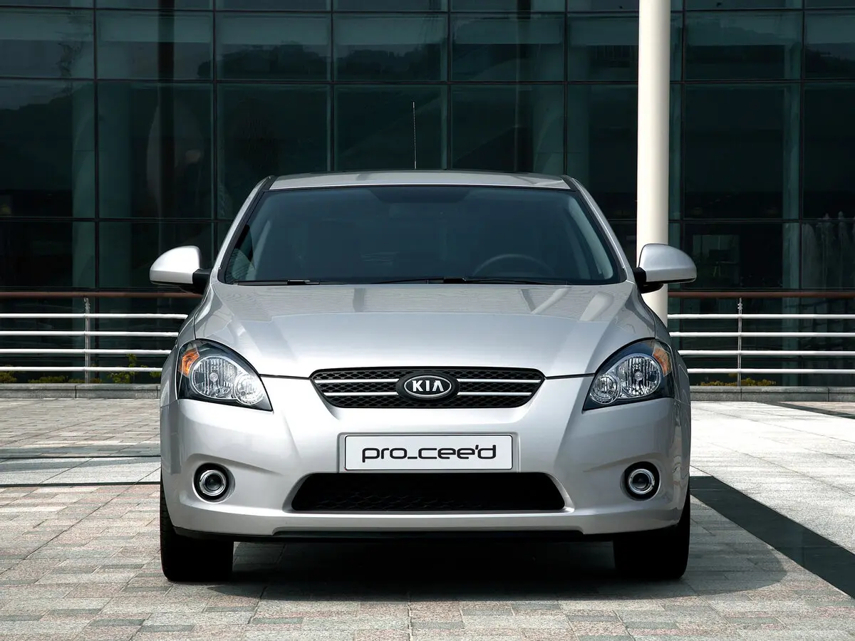 Kia Ceed I Хэтчбек 3 дв. — photo 3